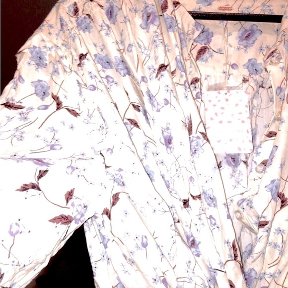 Free People beautiful floral dress, delicate flowers and flare skirt, NWT - Picture 6 of 8